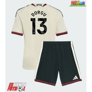 Manchester United Patrick Dorgu #13 Tercera Equipación Niños 2026-27 Manga Corta (+ Pantalones cortos)